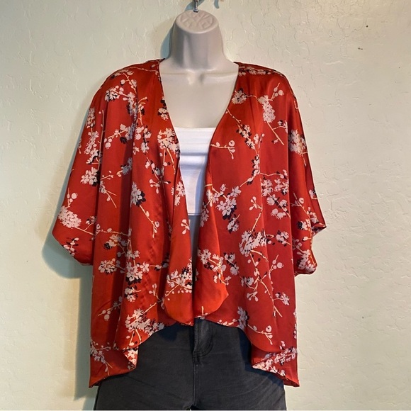 Forever 21 Red Cherry Blossom Floral Satin Kimono Size S - Picture 12 of 15